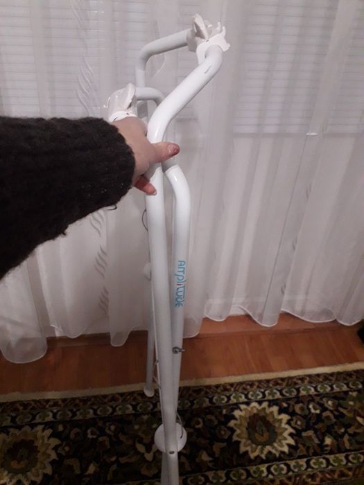 бебешка ваничка Bebe Confort +метална стойка +шезлонг