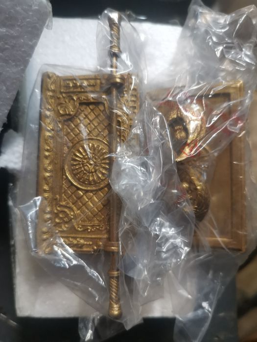 Holly Arc of Covenant