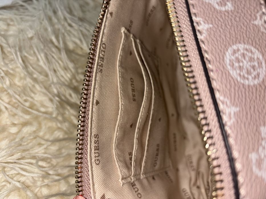 Чанта Guess NOELLE