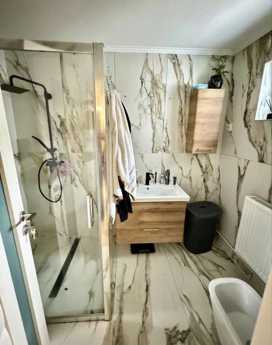 Vand 2 apt tip studio/zona Bogdanesti