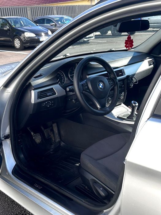 BMW Seria 318D E91  an 2008 N47 in stare perfecta