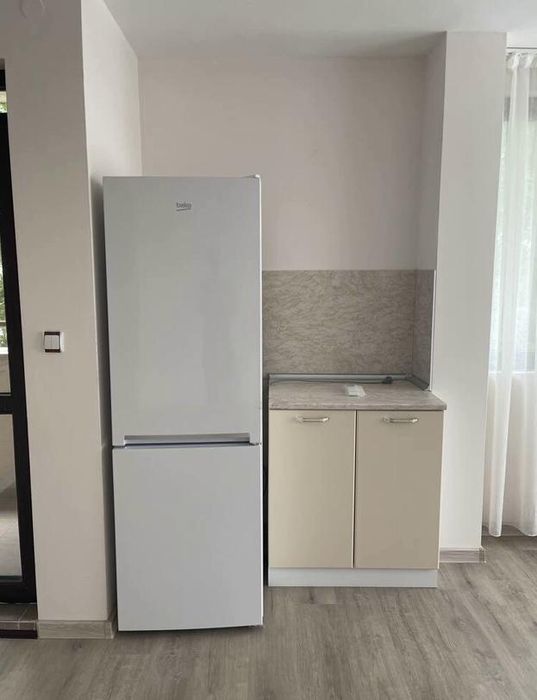 Двустаен апартамент под наем в Център