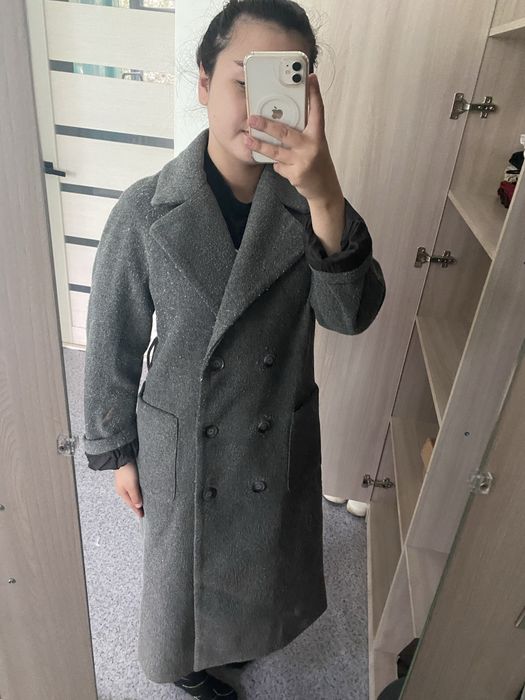 Пальто,1-2киілген тек сапасы жақсы!