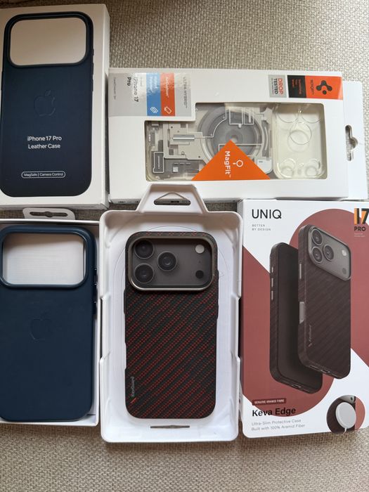 Кейс iPhone 17 Pro Uniq kevguard/Spigen