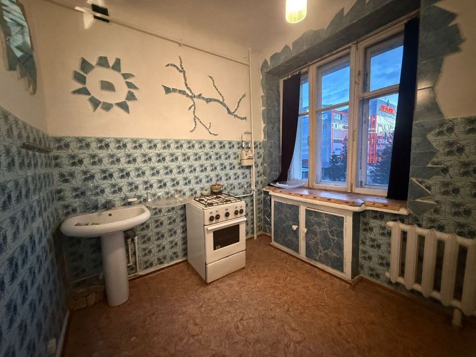 Продам 1 ком квартиру центр города Достык молл