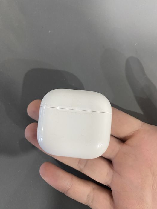 Наушники AirPods 4