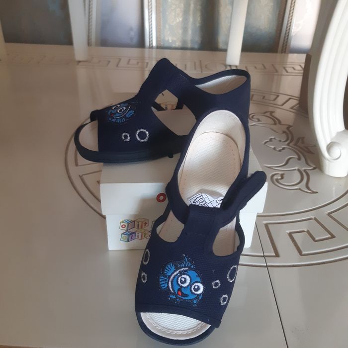 Сандали для садика