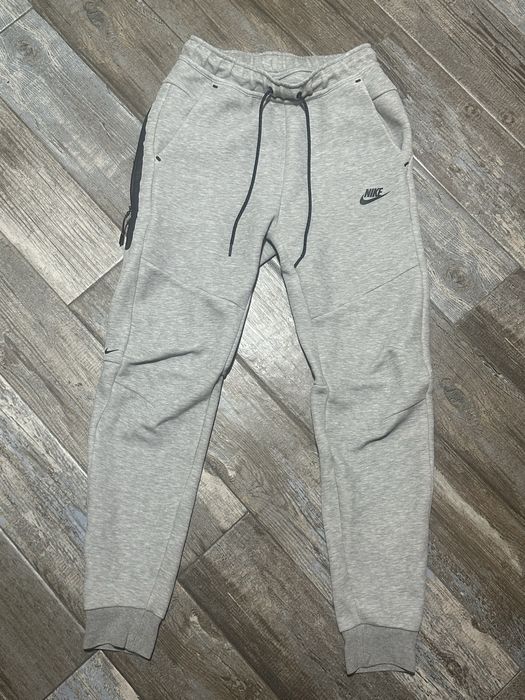 Pantaloni Nike Tech, gri, marimea S