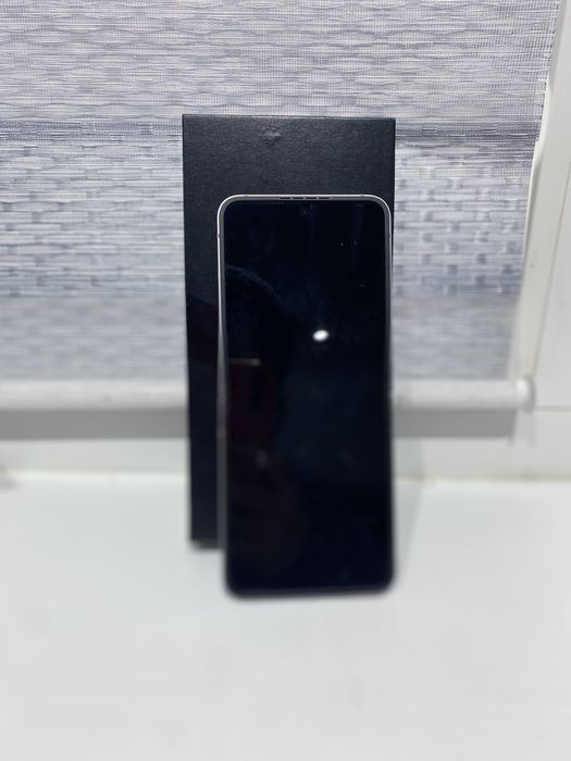 Samsung Galaxy ZFlip6 256гб