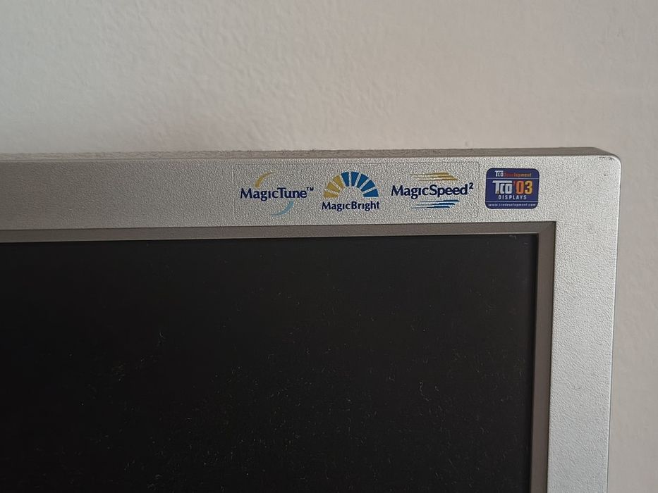 LCD monitor Samsung SyncMaster 913N stare impecabilă