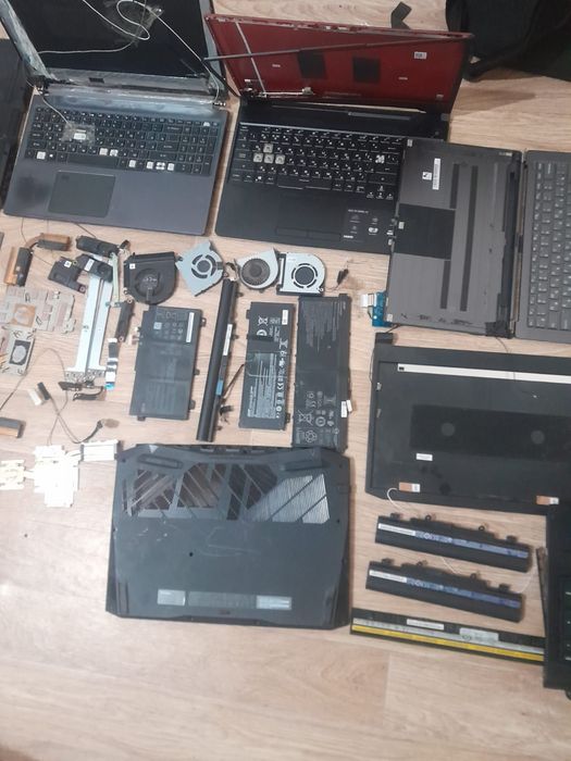 Ноутбук на запчасти