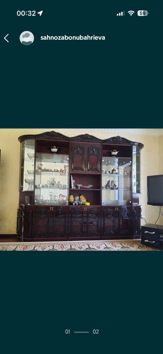 Сервант (ветрина)