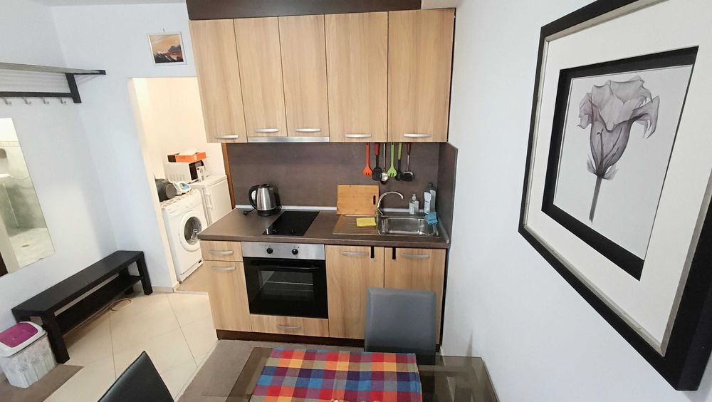 Дава се под наем Двустаен апартамент в Варна, Център - 46 кв.м за 498.27 € - Снимка #2