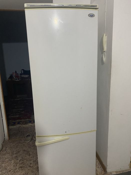 Холодильник б/у продам