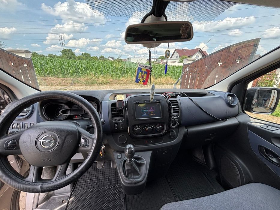 Opel vivaro. !!!