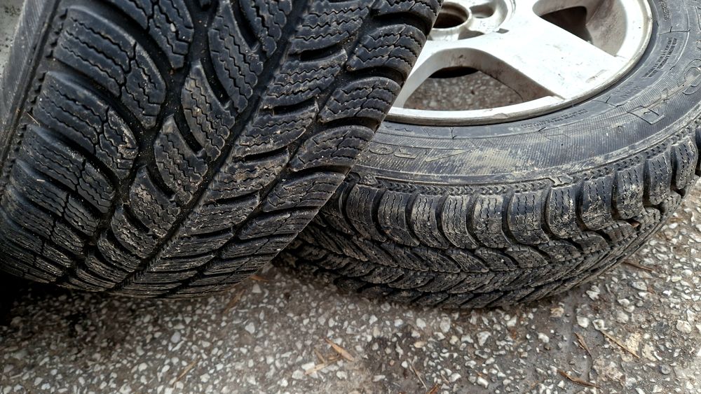 VW 15 5х100 лети джанти Фолксваген Поло. 185/60/15 зимни гуми 7мм