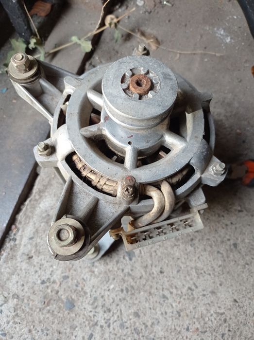 Двигатель электрический