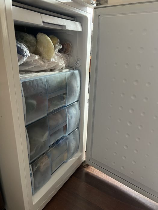 Фризер BEKO FSA13020