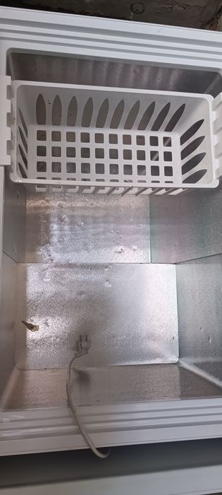 Продам морозильник 200л
