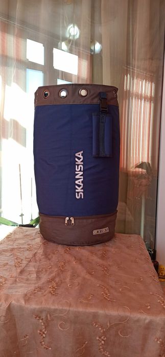 Спортен сак FITNESS WORLD-25 лв, мешка SKANSKA-25лв