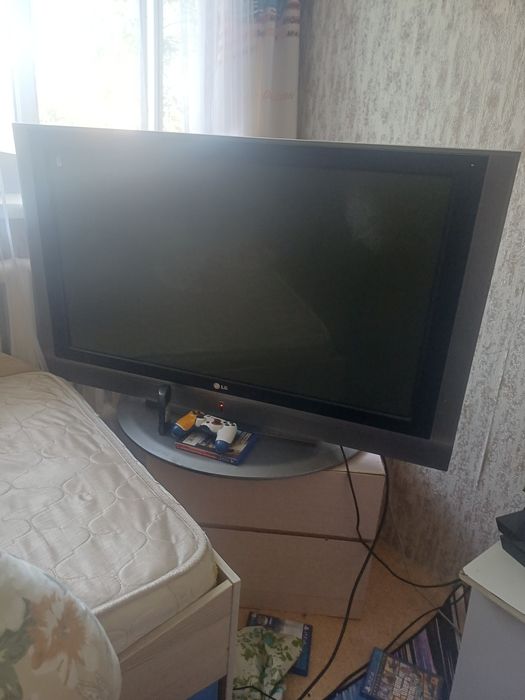 Продам телевизор