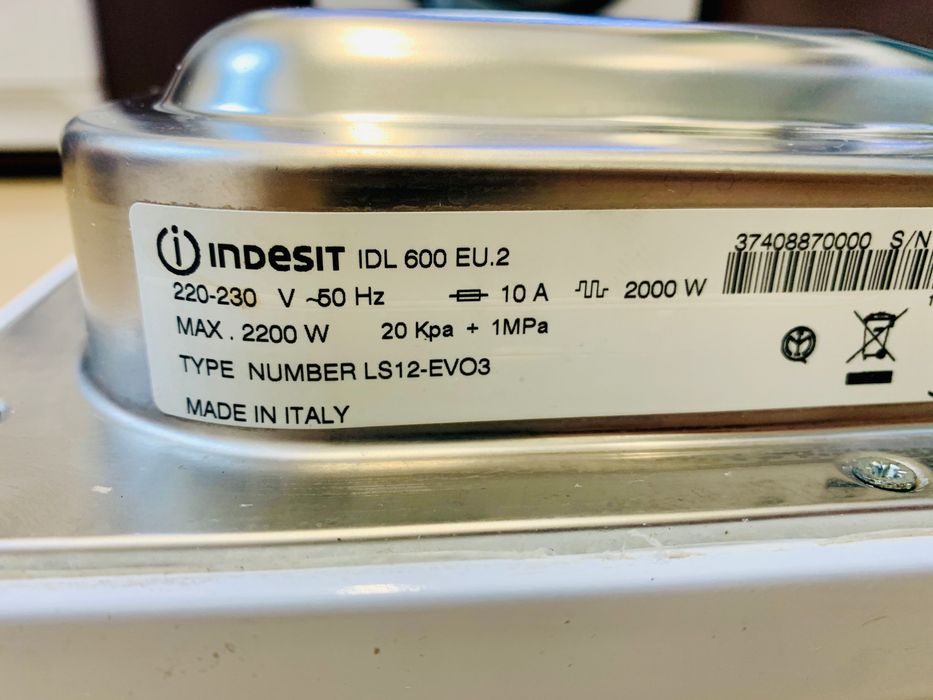Свободностояща съдомиялна Indesit IDL 600