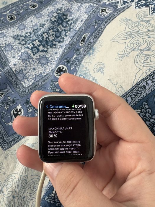 Продам Apple Watch series 3 42mm