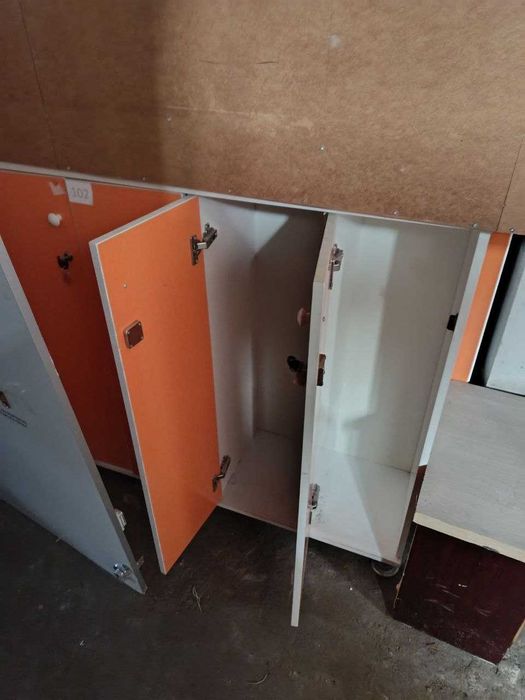 Шкаф для раздевалки + сумки магазина