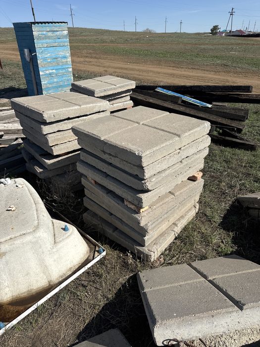 Блок  продаю штук 2000к