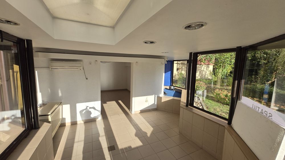 Spatiu comercial de închiriat Republicii 11