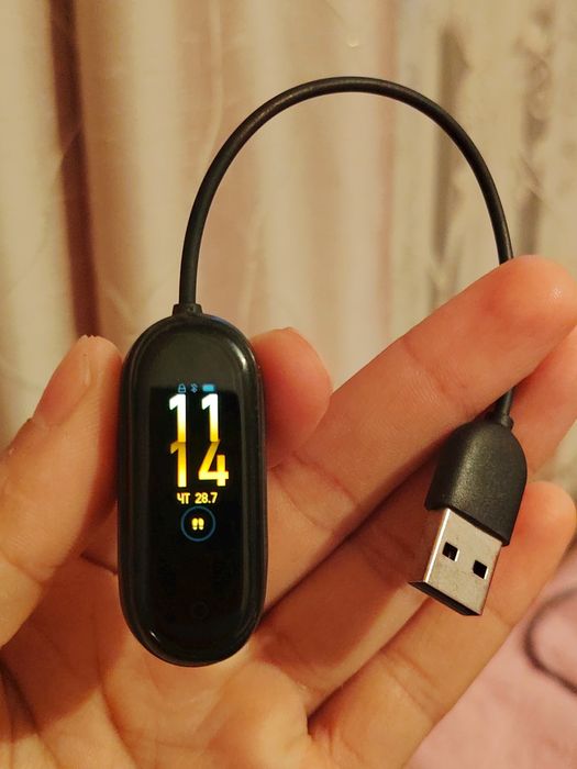 Mi band 4 фитнес браслет