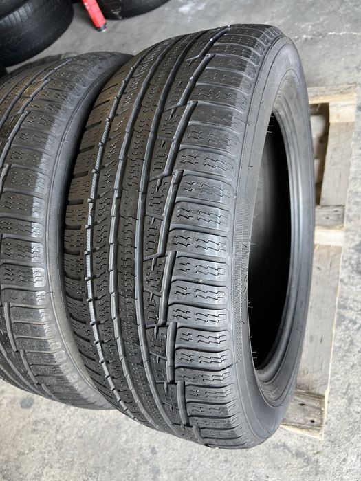2 anvelope de iarna 225/55.17 nokian!