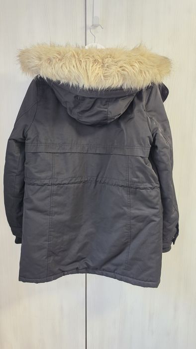 Geaca de iarna dama Pull&Bear cu gluga detasabila M