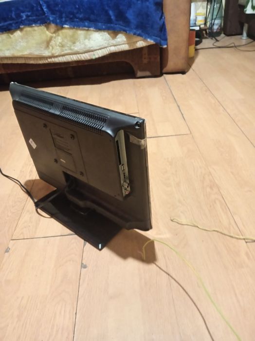 Monitor TV akay este în stare buna