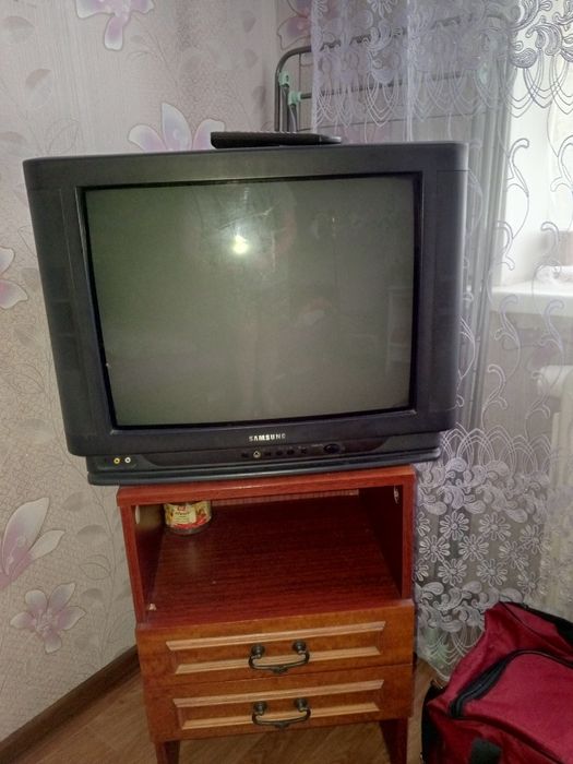 Телевизор на запчасти