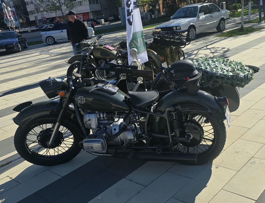 motocicleta cu atasa ural k650  dnepr mt11