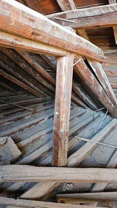 Дървени греди от съществуващ навес 12/12
