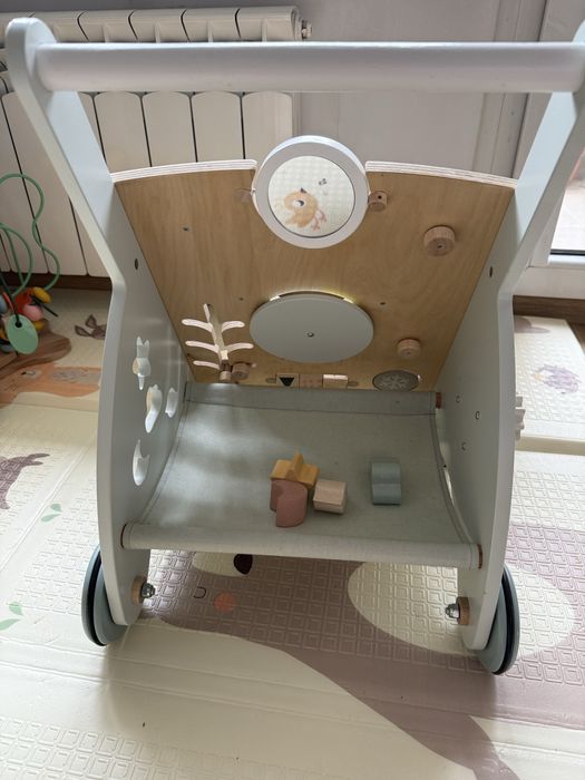 Дървена проходилка Tender Leaf Toys - Sunshine Baby Activity Walker