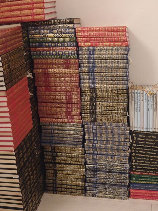 Colecție Prietenii Cartii, 230 vol, Cartonate, LUX