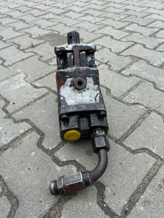 Насос на манипулятор