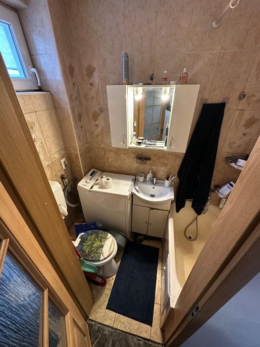 Vând apartament cu doua camere tip L