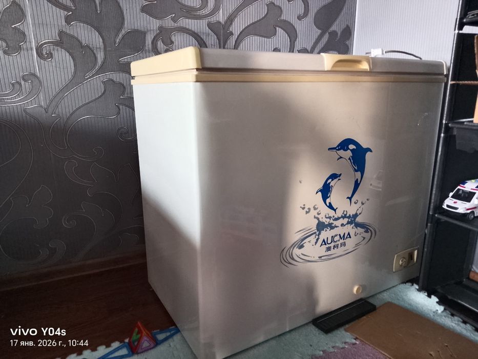 Морозильник aucma 200 литров