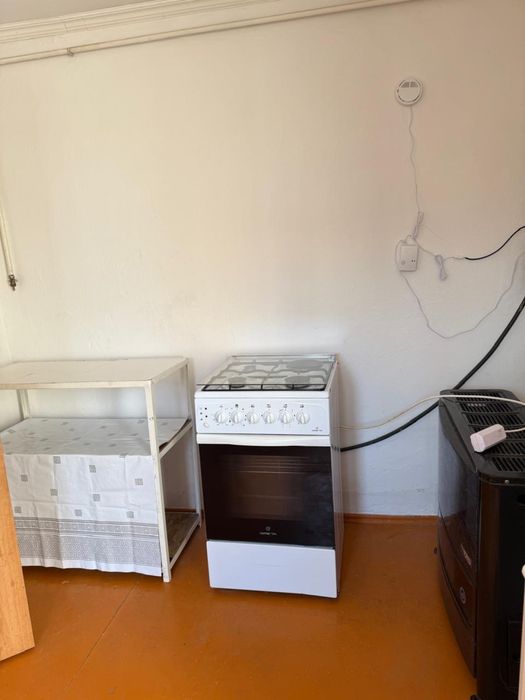 Сдам в аренду 2 комнату срочно