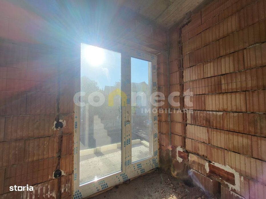 Apartament de 100mp, cu 70mp curte.