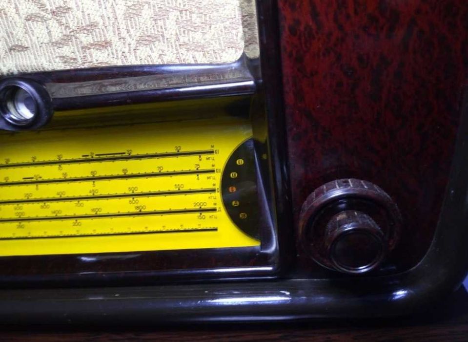 Radio cu lămpi Baltika,Baltica anii 50, Rusesc,de colectie, Functional