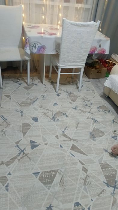 Срочное продам ковер за 5000