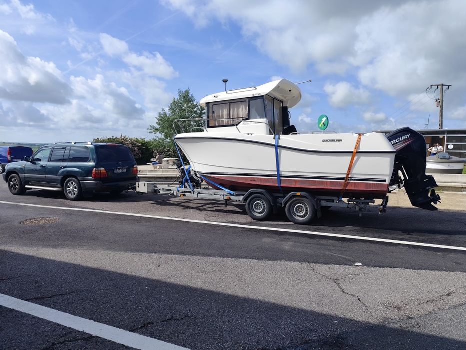 Barcă Quicksilver Pilothouse 605/2015-Mercury CT-115 /150 cp/2015-Fără peridoc