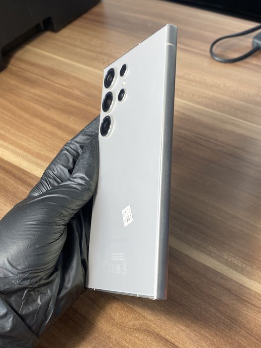 Samsung Galaxy s24 ultra • 256 GB • Titanium Gray