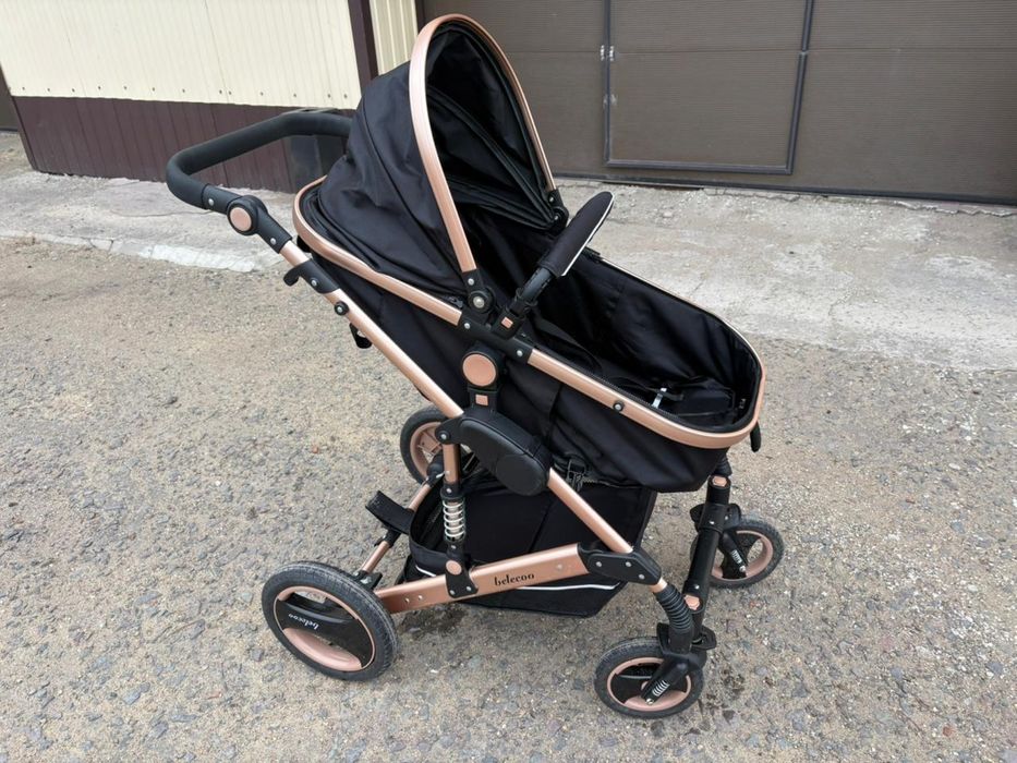 Коляскп прогулочная