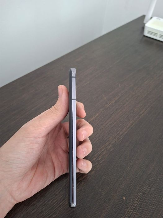 Продам смартфон самсунг s21